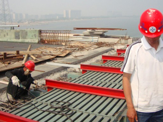 铁路桥梁蜜桃WWW视频高清在线观看更换